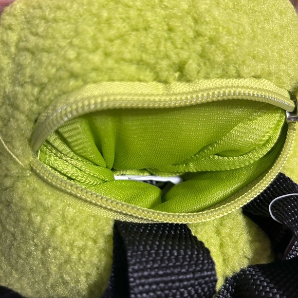 Grinch Plush Backpack NWT - Picture 7 of 8